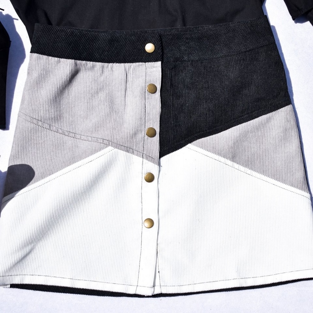 COLOR BLOCK BUTTON CORDUROY MINI SKIRT in black - Picture 2 of 4